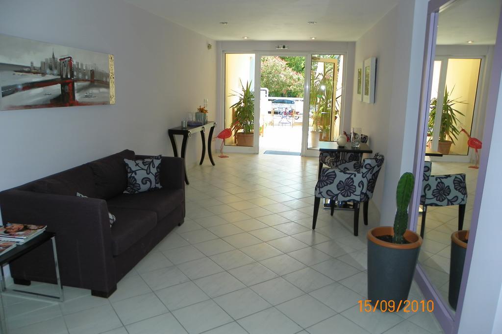 Hotel Arethousa Лутра Едипсу Екстериор снимка